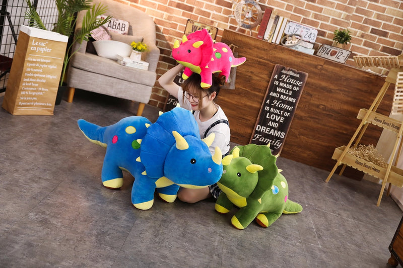 Grande Dinossauro Triceratops de Pelúcia - 50%OFF